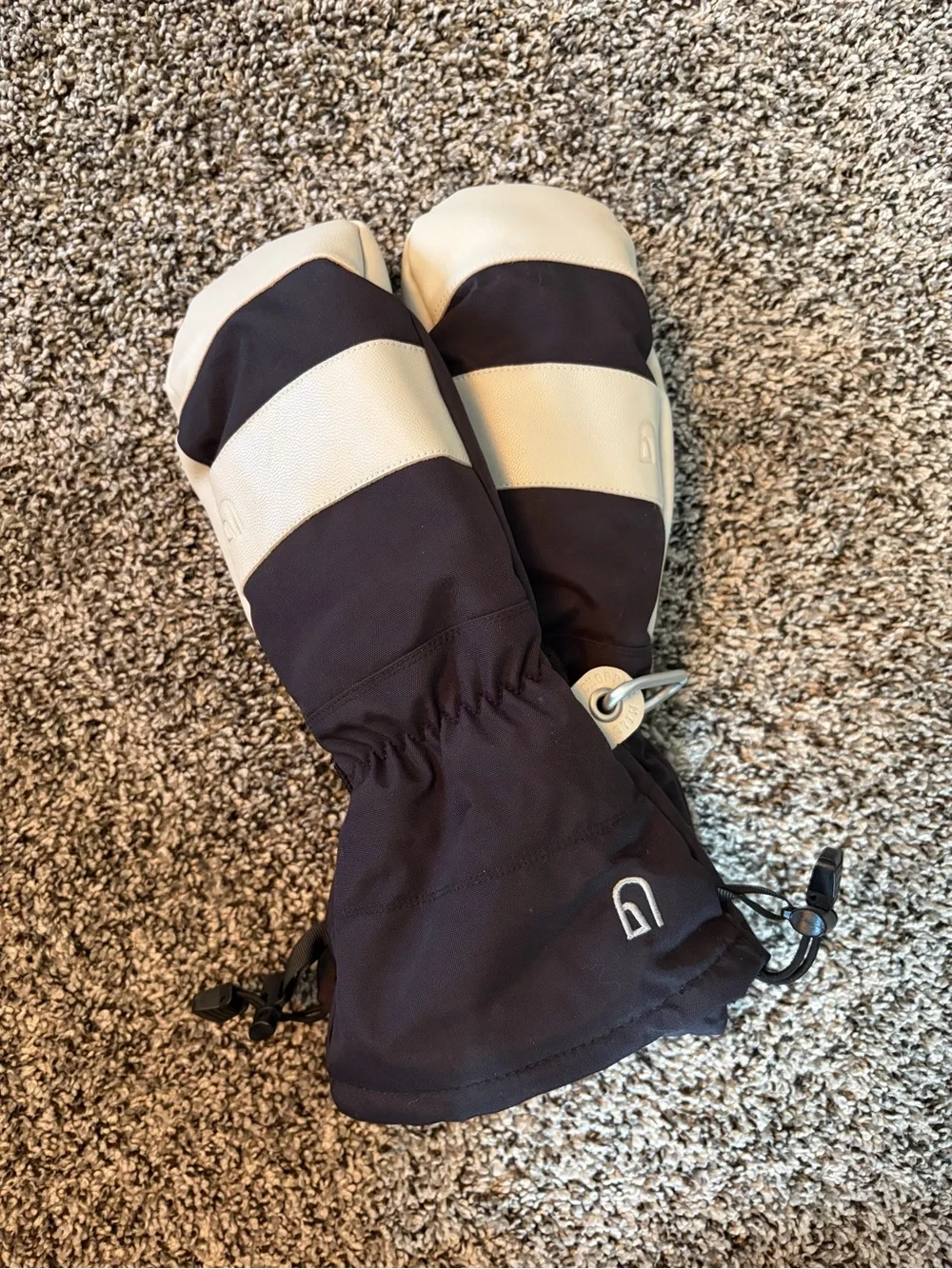 Chopper Mill Mittens Size 8